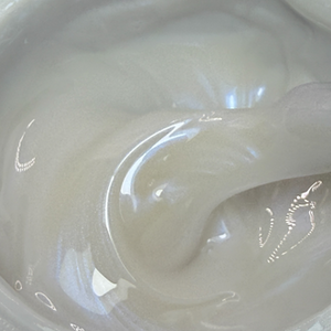 Aurora Blue Mousse – mittelviskoses Aufbaugel mit blauem Schimmer für Babyboomer, French & feilarme Modellagen. Cremige Textur, TPO-frei, 30g.

Wenn du auch für weitere Farben oder Varianten (z. B. Aurora Rosé Mousse oder andere Sculpting-Gele) so eine Vorlage brauchst, sag einfach Bescheid!